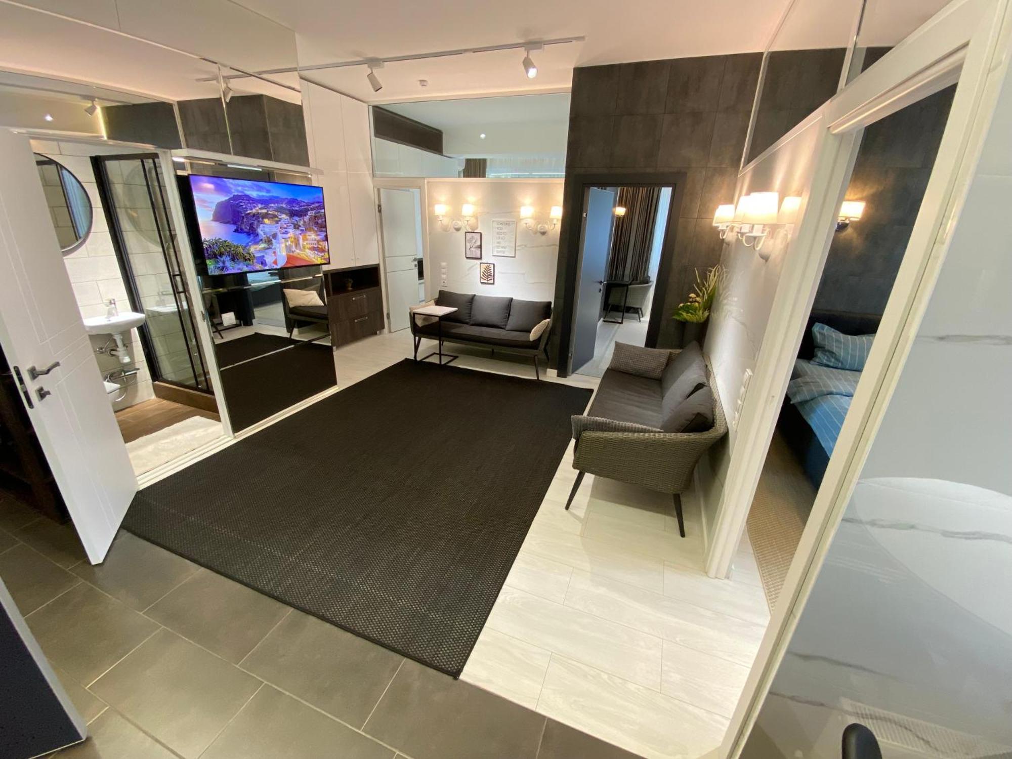 Rentnow Modern Business Apartment With 3 Bedrooms In Centre Кишинёв Экстерьер фото