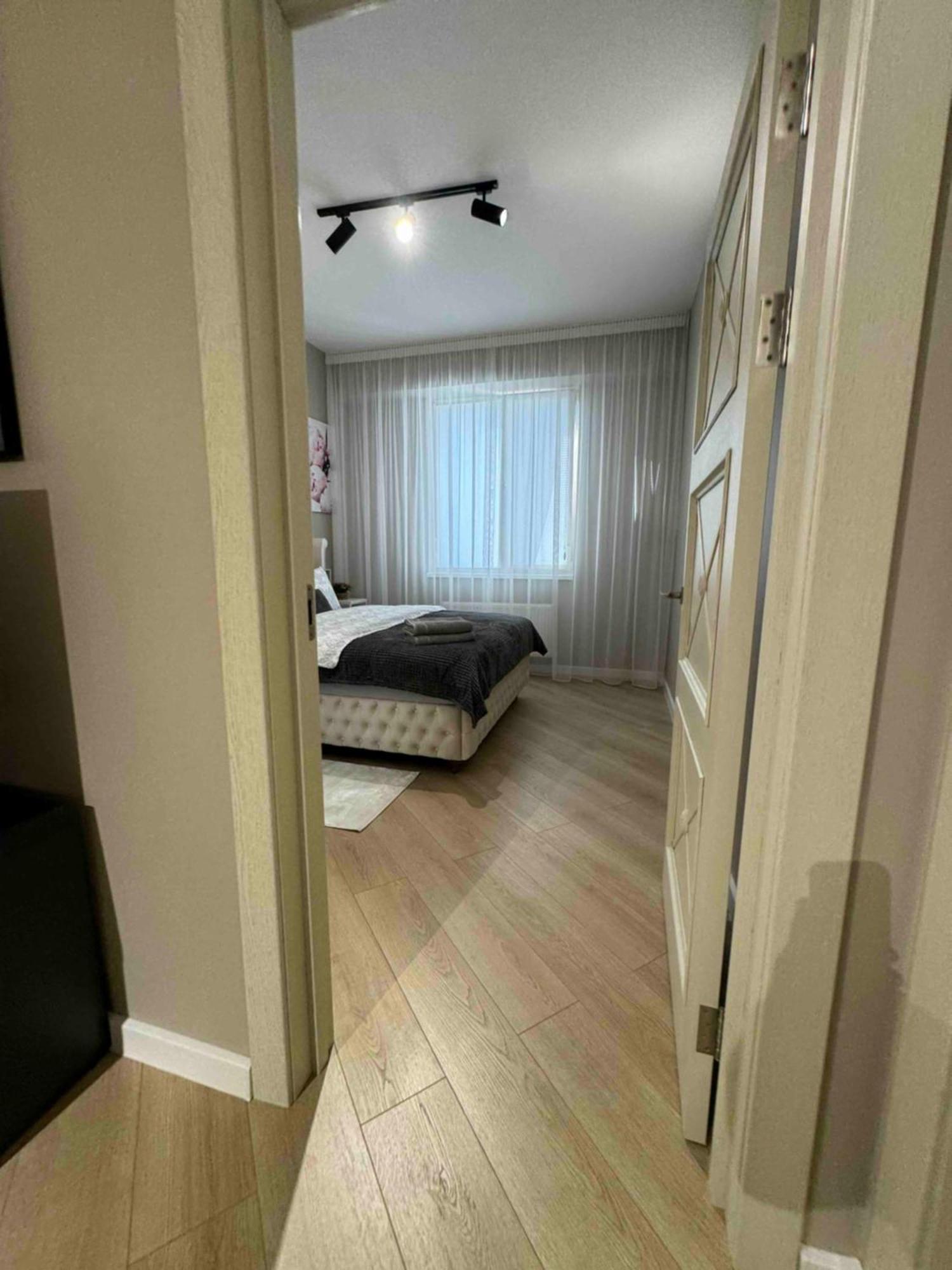 Rentnow Modern Business Apartment With 3 Bedrooms In Centre Кишинёв Экстерьер фото