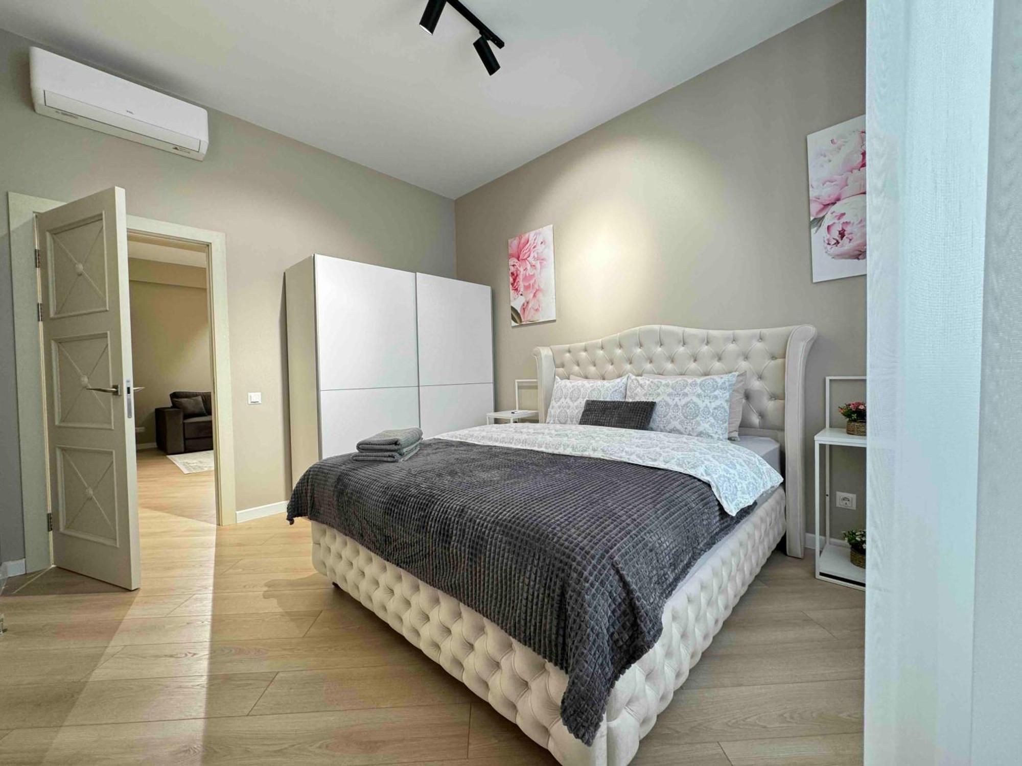 Rentnow Modern Business Apartment With 3 Bedrooms In Centre Кишинёв Экстерьер фото