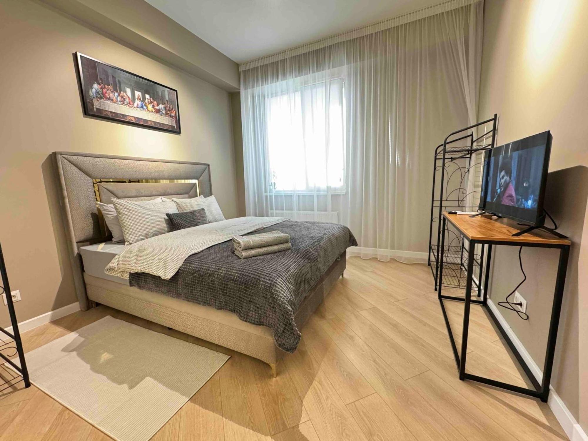 Rentnow Modern Business Apartment With 3 Bedrooms In Centre Кишинёв Экстерьер фото