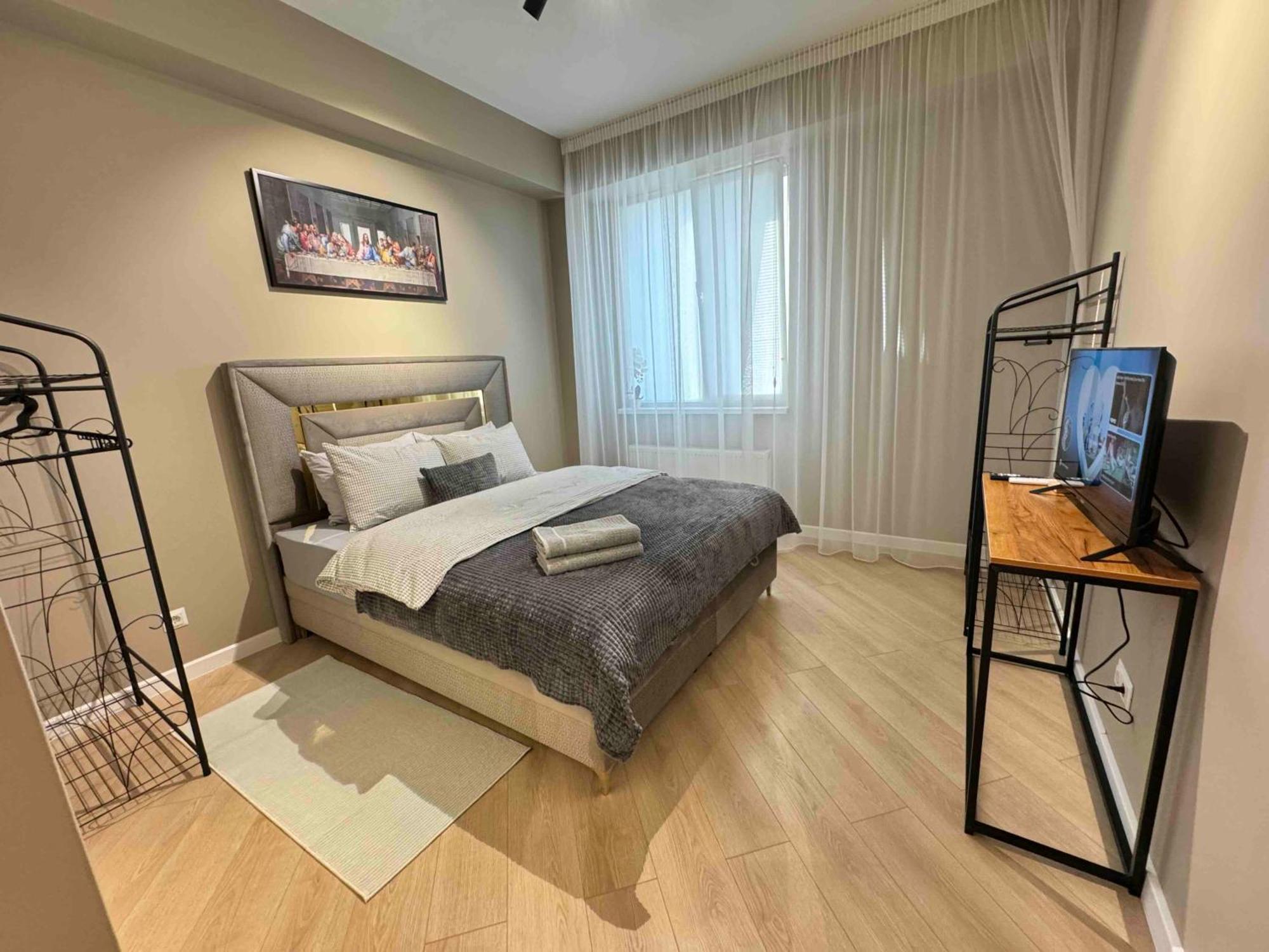 Rentnow Modern Business Apartment With 3 Bedrooms In Centre Кишинёв Экстерьер фото