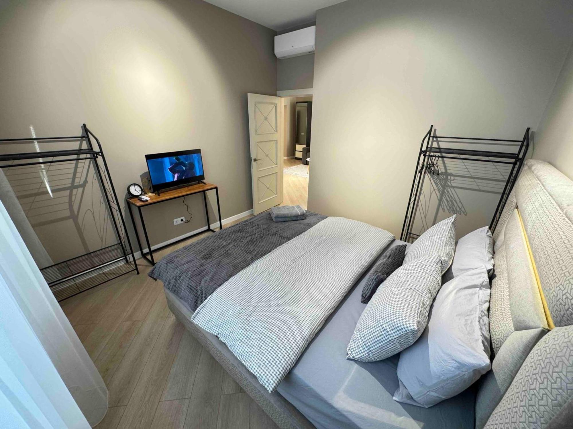 Rentnow Modern Business Apartment With 3 Bedrooms In Centre Кишинёв Экстерьер фото