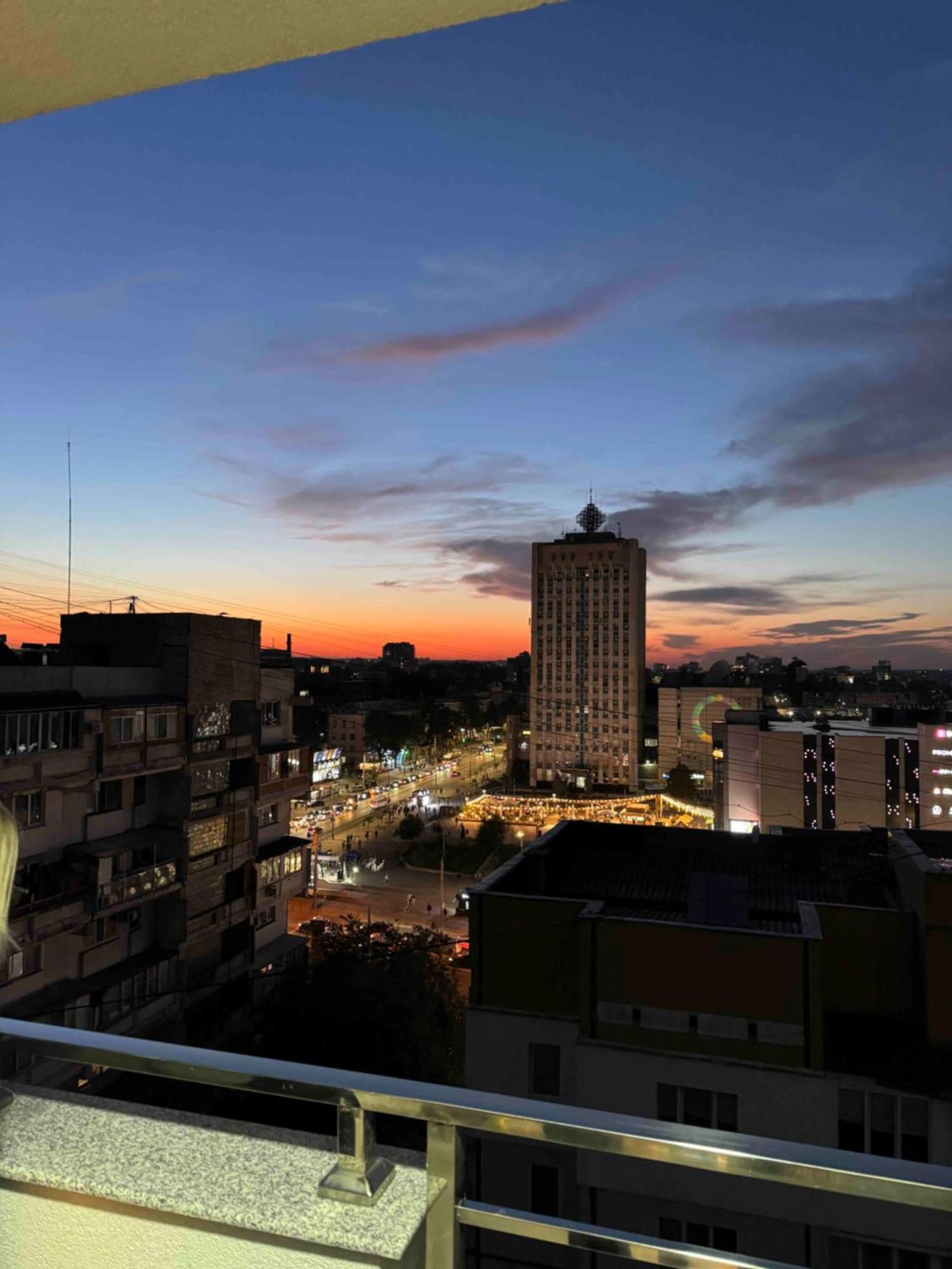 Rentnow Modern Business Apartment With 3 Bedrooms In Centre Кишинёв Экстерьер фото