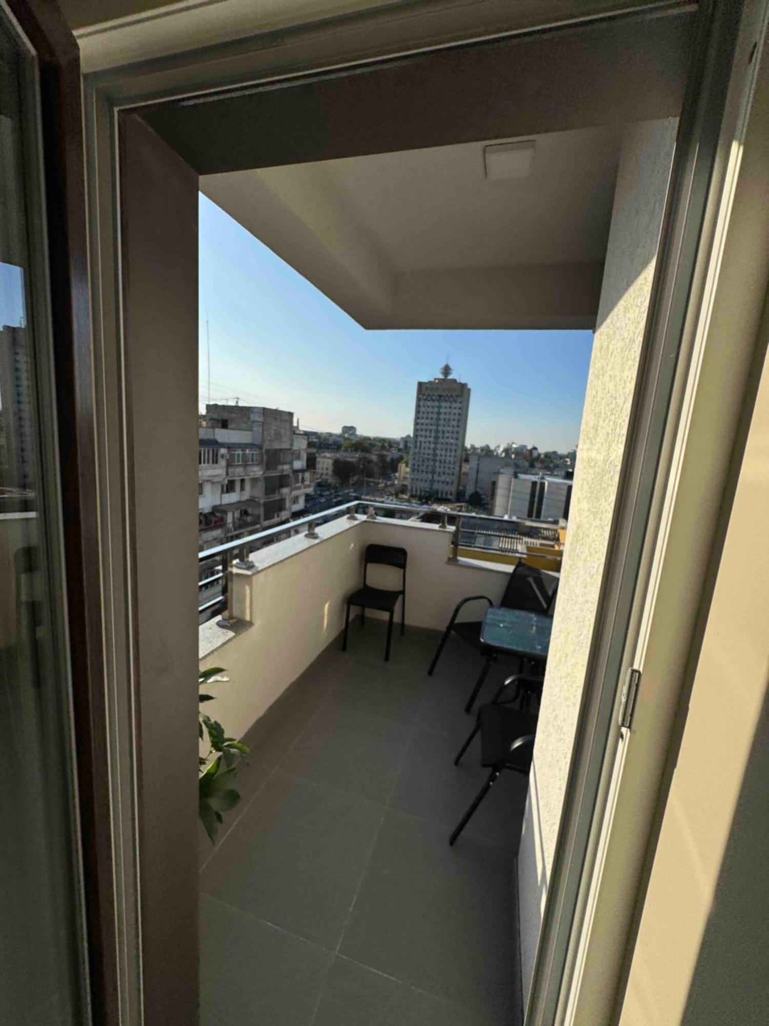 Rentnow Modern Business Apartment With 3 Bedrooms In Centre Кишинёв Экстерьер фото