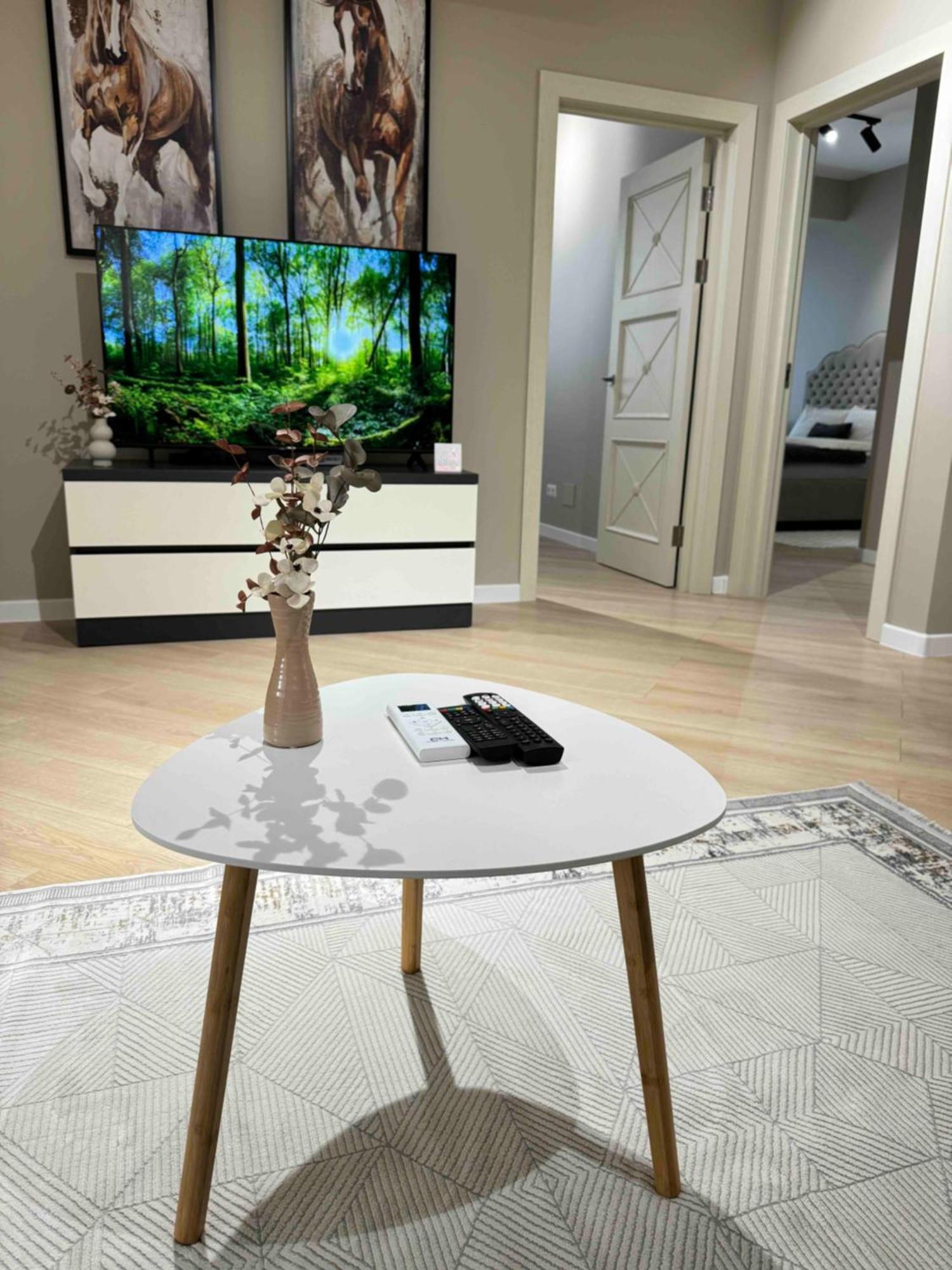 Rentnow Modern Business Apartment With 3 Bedrooms In Centre Кишинёв Экстерьер фото