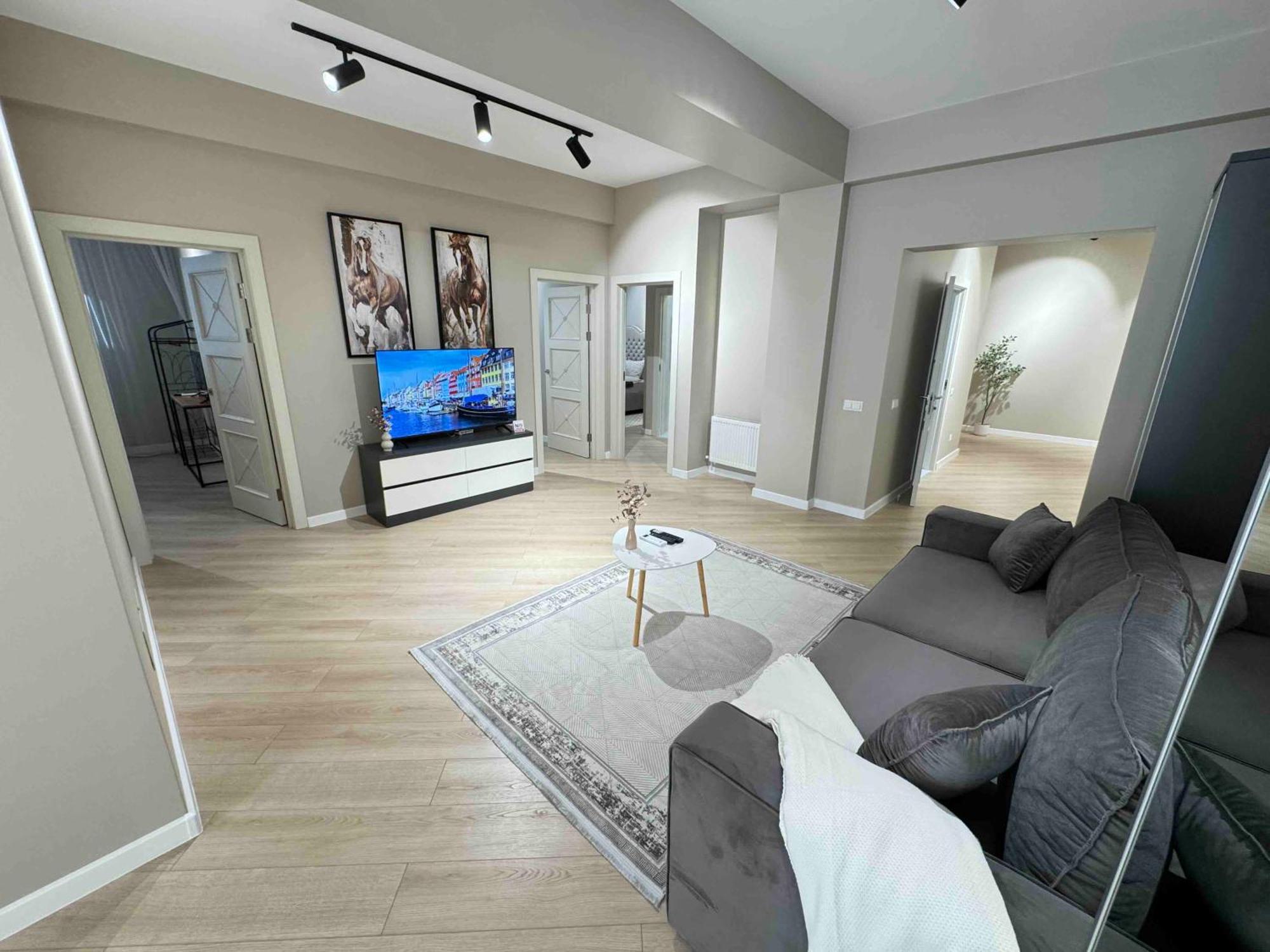 Rentnow Modern Business Apartment With 3 Bedrooms In Centre Кишинёв Экстерьер фото